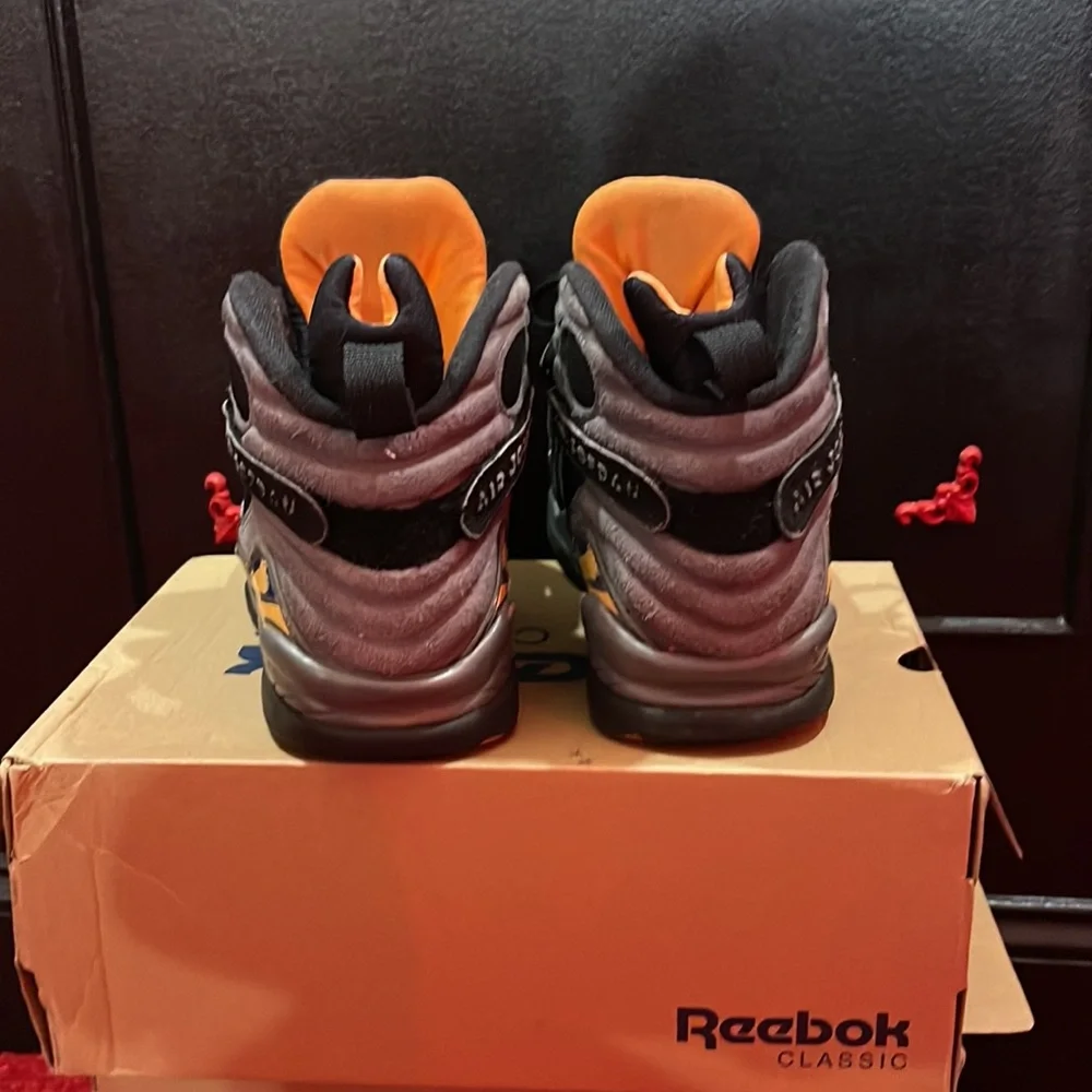 Jordan 8 Retro- Phoenix Suns , 8/10 cond. mens9.5 - Picture 3 of 6